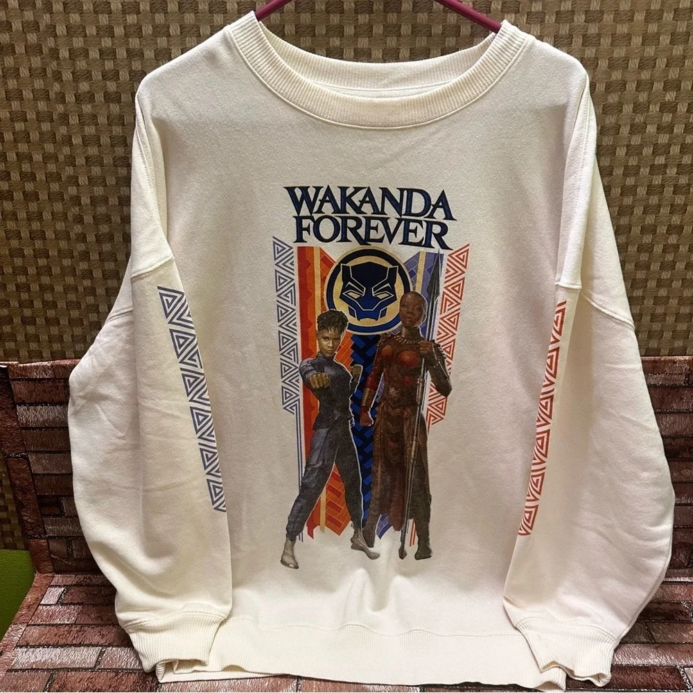 Marvel white sweatshirt